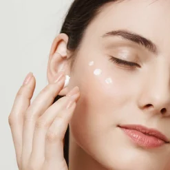 Concentrada De Ojos Acido Hialuronico + Cafeina 15G Botik Crema